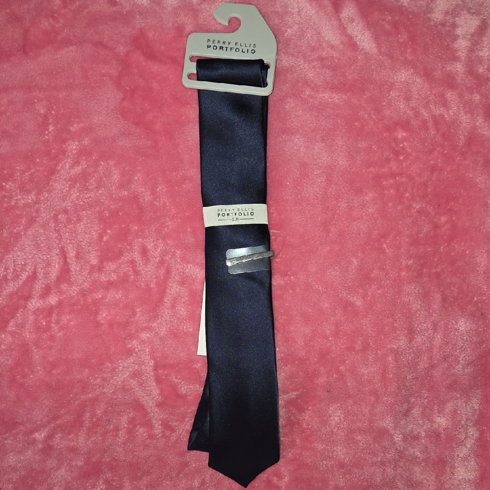 Perry Ellis Classic Navy Blue Sateen Solid Tie